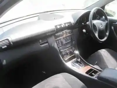 Здавання транспортного засобу mercedes-benz clase c (w203) berlina 200 cdi (la) (203.007) року 2000 потужний 646962