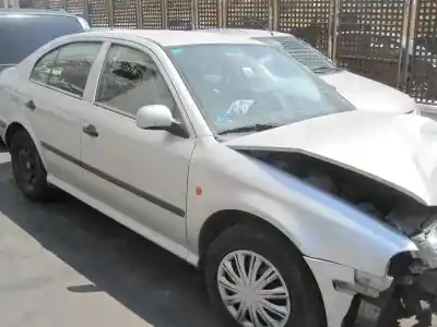 Véhicule à la ferraille skoda octavia berlina (1u2) 1.9 tdi slx de l'année 2000 alimenté agr