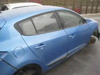 Sloopvoertuig renault megane iii berlina 5 p bose edition van het jaar 2013 aangedreven k9k j8