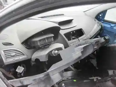 Sloopvoertuig renault megane iii berlina 5 p bose edition van het jaar 2013 aangedreven k9k j8