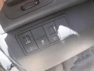 Veicolo di demolizione kia venga basic dell'anno 2010 alimentato g4fa-i