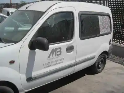 Véhicule à la ferraille renault kangoo (f/kc0) alize de l'année 2001 alimenté f8q p6