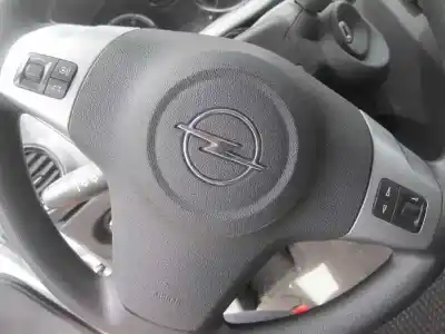 Veicolo di demolizione opel corsa d 1.3 16v cdti dell'anno 2012 alimentato a13dtc