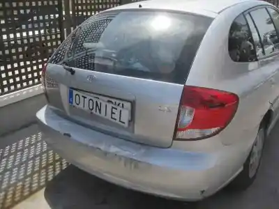 Veicolo di demolizione kia rio ipanema berlina dell'anno 2005 alimentato a5d