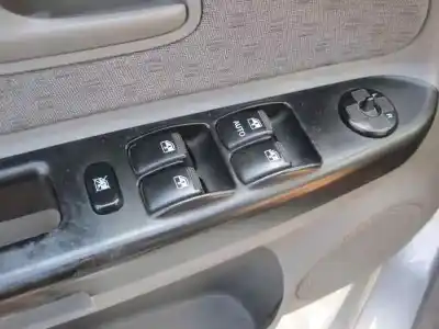 Veicolo di demolizione kia rio ipanema berlina dell'anno 2005 alimentato a5d