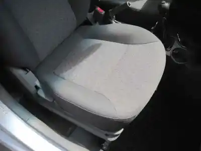 Veicolo di demolizione kia rio ipanema berlina dell'anno 2005 alimentato a5d