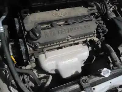 Veicolo di demolizione kia rio ipanema berlina dell'anno 2005 alimentato a5d