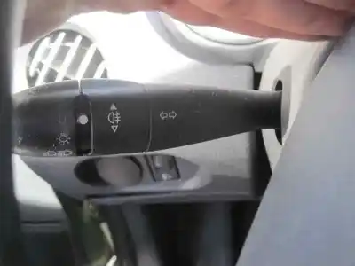 Veículo de Sucata citroen c3 1.1 collection do ano 2004 alimentado hfx