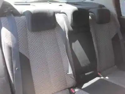 Здавання транспортного засобу renault megane ii classic berlina confort dynamique року 2004 потужний f9q b8