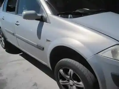 Здавання транспортного засобу renault megane ii classic berlina confort dynamique року 2004 потужний f9q b8