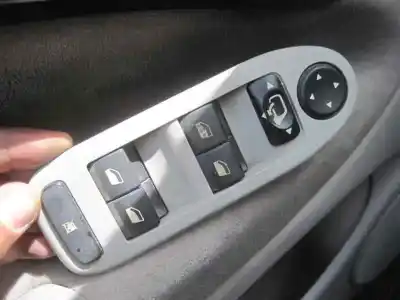 Veículo de Sucata citroen c5 berlina 2.0 exclusive do ano 2007 alimentado rhr