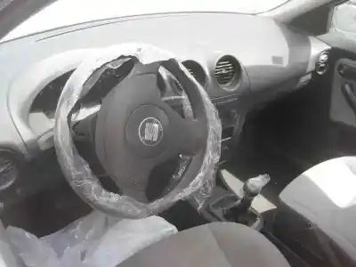 Veículo de Sucata seat ibiza (6l1) cool do ano 2004 alimentado asy