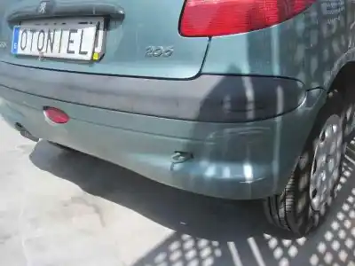 Sloopvoertuig peugeot 206 berlina xr van het jaar 2000 aangedreven kfx