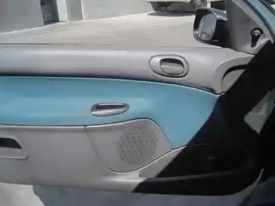 Sloopvoertuig peugeot 206 berlina xr van het jaar 2000 aangedreven kfx