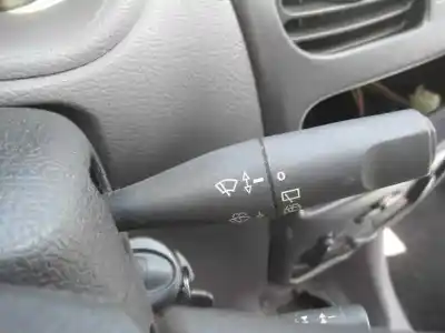 Sloopvoertuig peugeot 206 berlina xr van het jaar 2000 aangedreven kfx