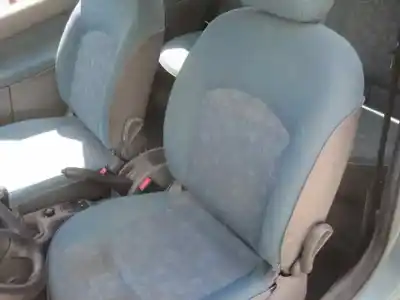 Sloopvoertuig peugeot 206 berlina xr van het jaar 2000 aangedreven kfx