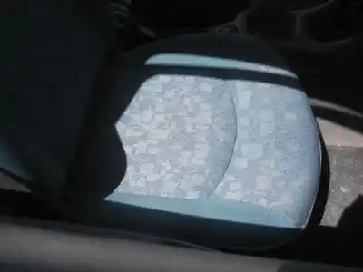 Sloopvoertuig peugeot 206 berlina xr van het jaar 2000 aangedreven kfx