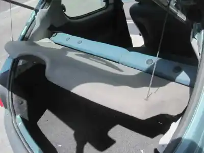 Sloopvoertuig peugeot 206 berlina xr van het jaar 2000 aangedreven kfx