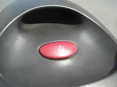 Sloopvoertuig peugeot 206 berlina xr van het jaar 2000 aangedreven kfx