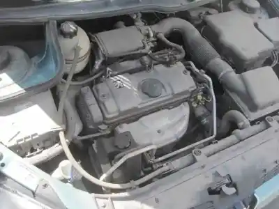 Sloopvoertuig peugeot 206 berlina xr van het jaar 2000 aangedreven kfx