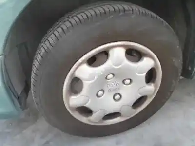 Sloopvoertuig peugeot 206 berlina xr van het jaar 2000 aangedreven kfx