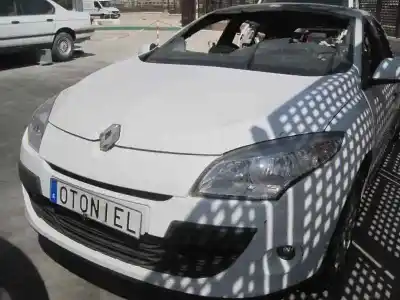 Утилизация автомобиля RENAULT MEGANE III BERLINA 5 P Dynamique года 2011 питание F9Q N8