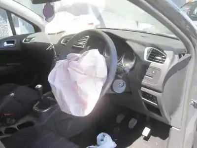 Здавання транспортного засобу citroen c4 lim. exclusive року 2011 потужний 