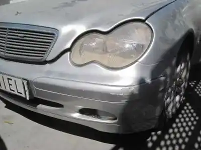 Sloopvoertuig mercedes-benz clase c (w203) berlina 220 cdi (203.006) van het jaar 2004 aangedreven 646963