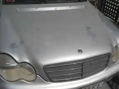 Sloopvoertuig mercedes-benz clase c (w203) berlina 220 cdi (203.006) van het jaar 2004 aangedreven 646963