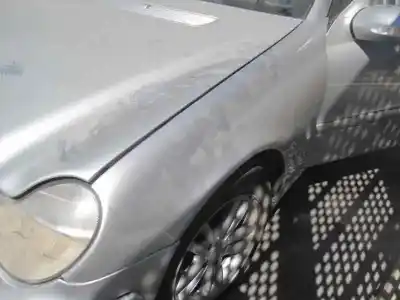 Sloopvoertuig mercedes-benz clase c (w203) berlina 220 cdi (203.006) van het jaar 2004 aangedreven 646963