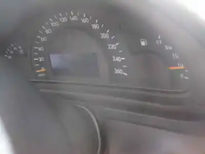 Sloopvoertuig mercedes-benz clase c (w203) berlina 220 cdi (203.006) van het jaar 2004 aangedreven 646963