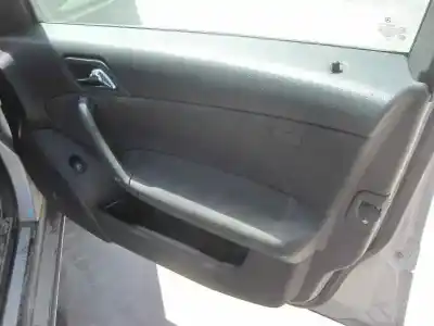 Sloopvoertuig mercedes-benz clase c (w203) berlina 220 cdi (203.006) van het jaar 2004 aangedreven 646963