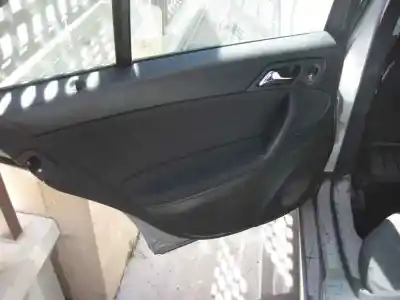 Sloopvoertuig mercedes-benz clase c (w203) berlina 220 cdi (203.006) van het jaar 2004 aangedreven 646963