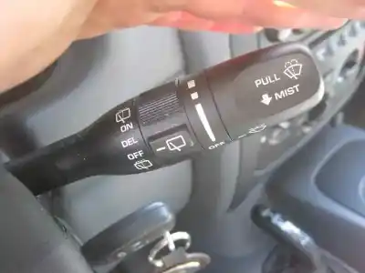 Veículo de Sucata chrysler jeep cherokee (kj) 2.8 crd extreme do ano 2005 alimentado d31c