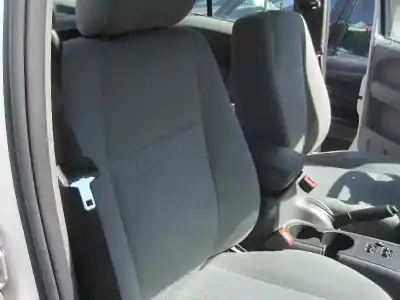 Veículo de Sucata chrysler jeep cherokee (kj) 2.8 crd extreme do ano 2005 alimentado d31c