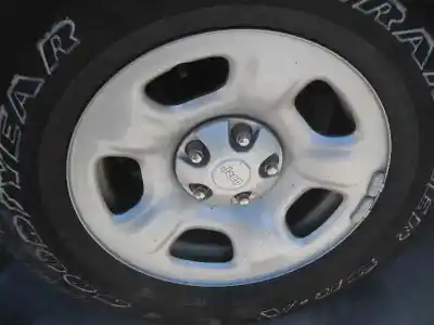 Veículo de Sucata chrysler jeep cherokee (kj) 2.8 crd extreme do ano 2005 alimentado d31c