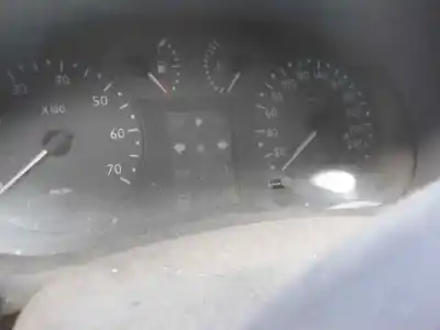 Veicolo di demolizione renault clio ii fase i (b/cbo) 1.2 dell'anno 1999 alimentato d7f d7