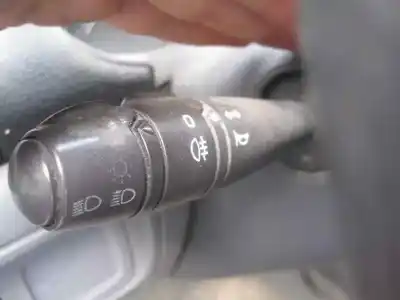 Veicolo di demolizione renault clio ii fase i (b/cbo) 1.2 dell'anno 1999 alimentato d7f d7