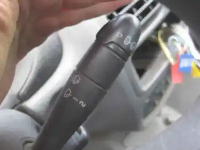 Veicolo di demolizione renault clio ii fase i (b/cbo) 1.2 dell'anno 1999 alimentato d7f d7