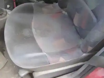 Veicolo di demolizione renault clio ii fase i (b/cbo) 1.2 dell'anno 1999 alimentato d7f d7