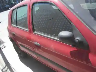 Veicolo di demolizione renault clio ii fase i (b/cbo) 1.2 dell'anno 1999 alimentato d7f d7