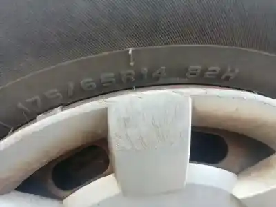 Vehicul casat kia rio ipanema berlina al anului 2002 alimentat a5d