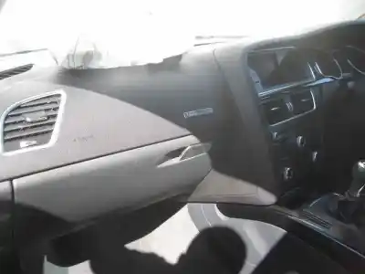 Veículo de Sucata audi a5 sportback (8t) 1.8 tfsi (125kw) do ano 2013 alimentado cjeb