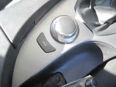 Здавання транспортного засобу bmw serie 5 berlina (e60) 520d року 2007 потужний 204d4