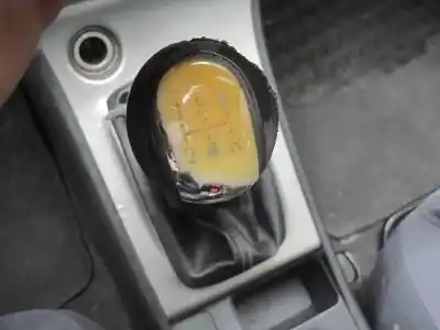 Scrapping Vehicle toyota corolla (_e12_) 2.0 d-4d (cde120r_ cde120l_) of the year 2003 powered 1cd-ftv