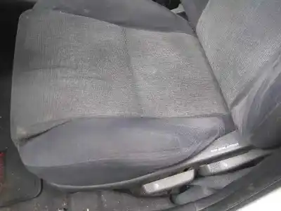 Scrapping Vehicle toyota corolla (_e12_) 2.0 d-4d (cde120r_ cde120l_) of the year 2003 powered 1cd-ftv