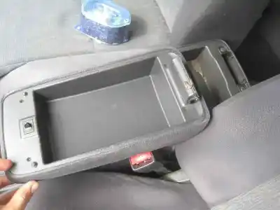 Scrapping Vehicle toyota corolla (_e12_) 2.0 d-4d (cde120r_ cde120l_) of the year 2003 powered 1cd-ftv