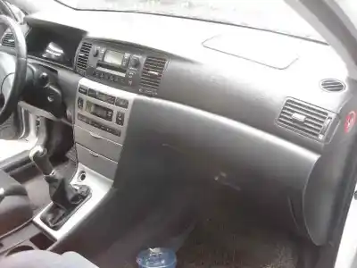 Scrapping Vehicle toyota corolla (_e12_) 2.0 d-4d (cde120r_ cde120l_) of the year 2003 powered 1cd-ftv