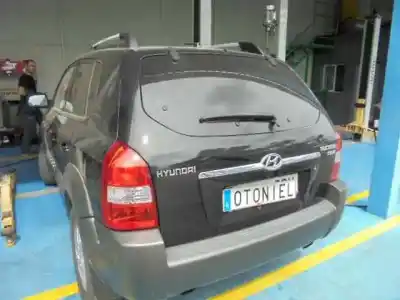 Verschrottungsfahrzeug hyundai tucson (jm) 2.0 crdi comfort (4wd) des jahres 2004 angetrieben d4ea