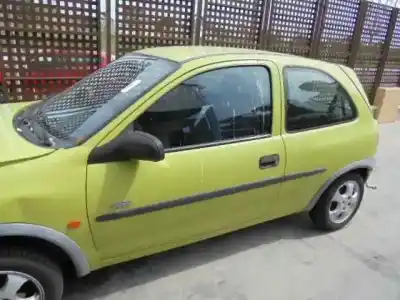 Veicolo di demolizione opel corsa b eco dell'anno 2000 alimentato x10xe
